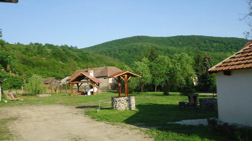 Отель Toldi Vendeghaz Felsotold Экстерьер фото